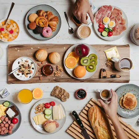 B&B Hotel Modena Готель Модена
