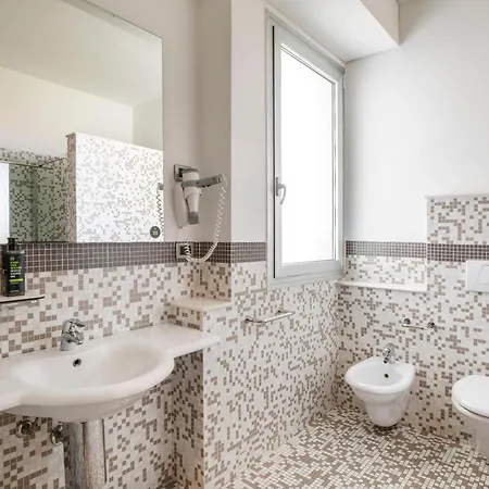 B&B Hotel Modena Готель
