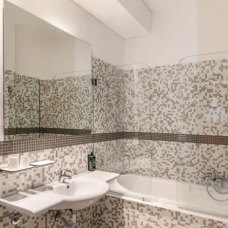 B&B Hotel Modena Готель Модена