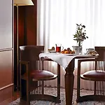 B&B Hotel Modena Hotell Modena