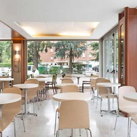 Szálloda B&B Hotel Modena