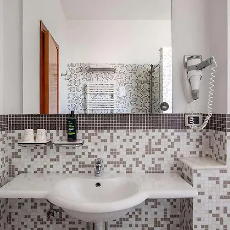 B&B Hotel Modena Μόντενα