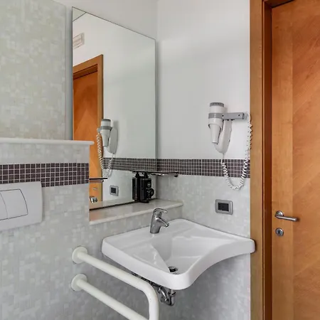 Hotel B&B Hotel Modena