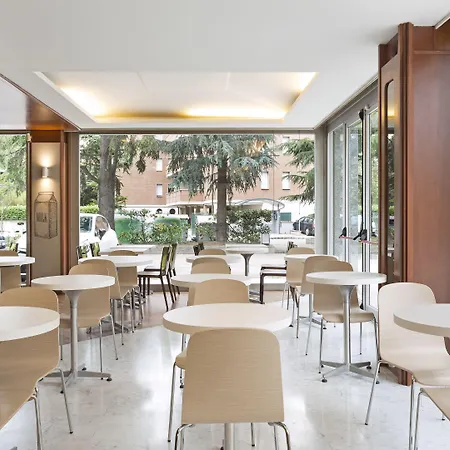 B&B Hotel Modena Szálloda 3*