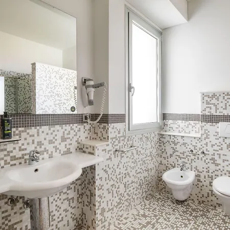 Hotel B&B Hotel Modena 3*