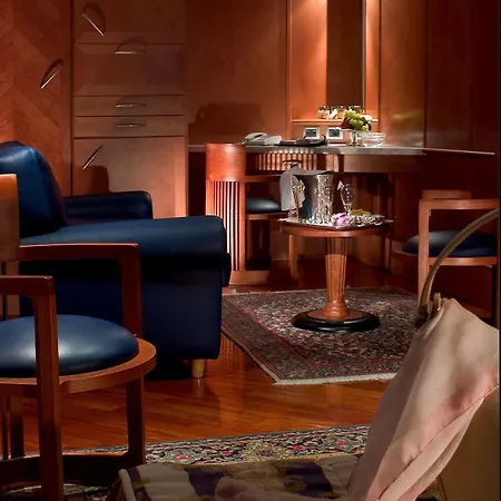 مبيت وإفطار فندق مودينا فندق 3*